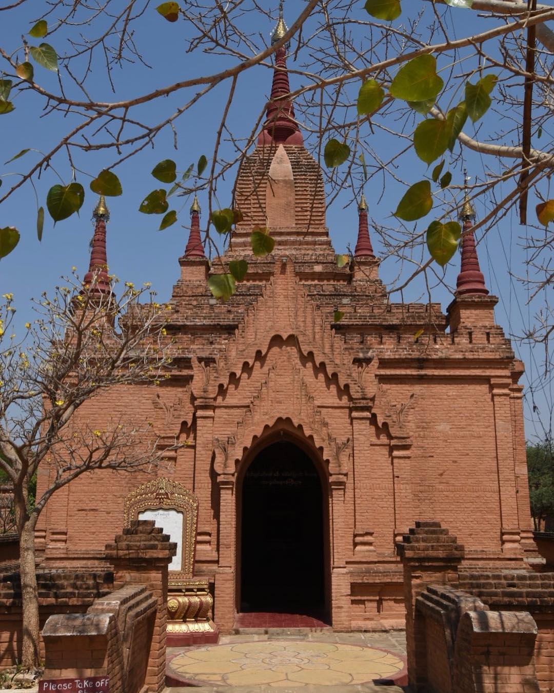 This temple is located just next to Ta Wa Gu Pagoda. We’re not exactly sure what…